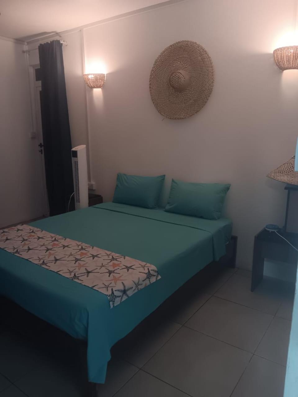 Chez Laineda Le Bijou Mourouk Rodrigues Bed & Breakfast Port South East Екстериор снимка